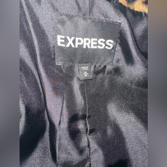 Like new! Express faux fur leopard print coat M - Picture 10 of 11